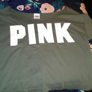 Vs shirt bundle xs never worn